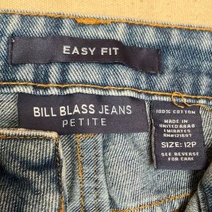 Bill Blass mom jeans. Womens Easy Fit 12P. 5 pocket.